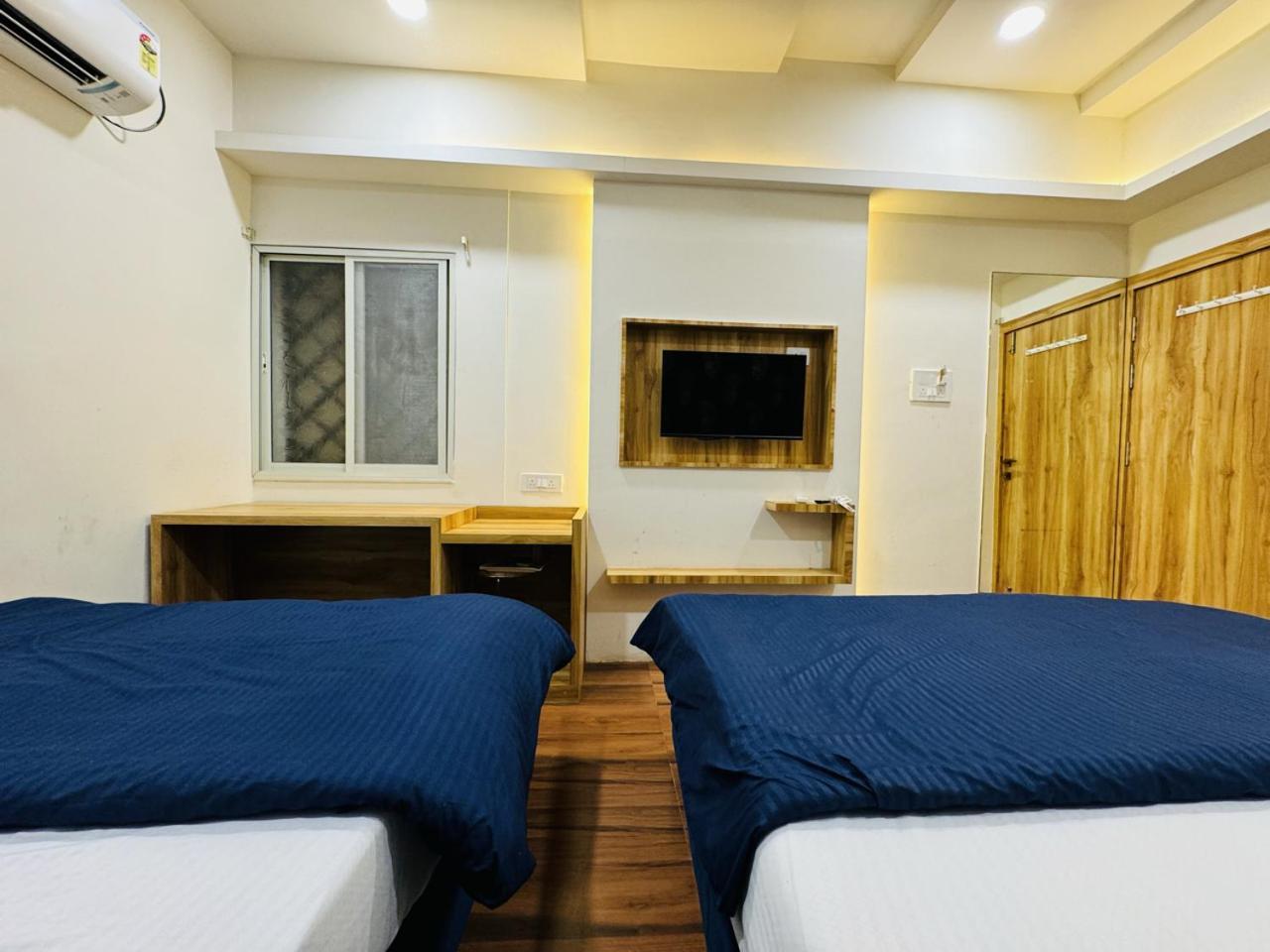 Hotel Shree Mahakal Krapa 우자인 객실 사진